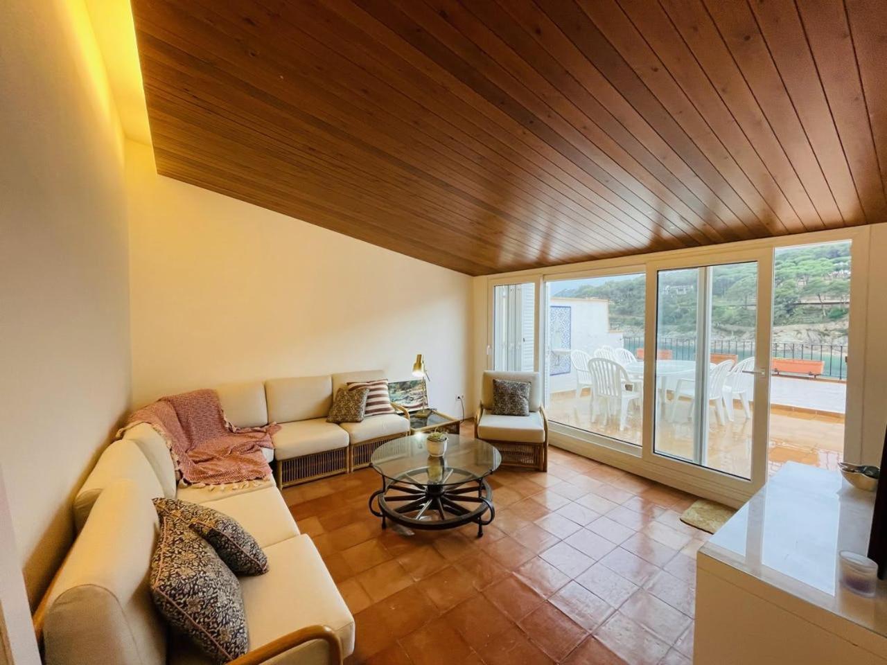 Tamariu Platja - Penthouse On Passeig Del Mar. Apartment Exterior photo