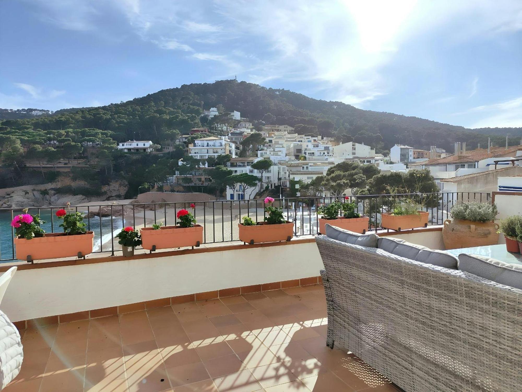 Tamariu Platja - Penthouse On Passeig Del Mar. Apartment Exterior photo